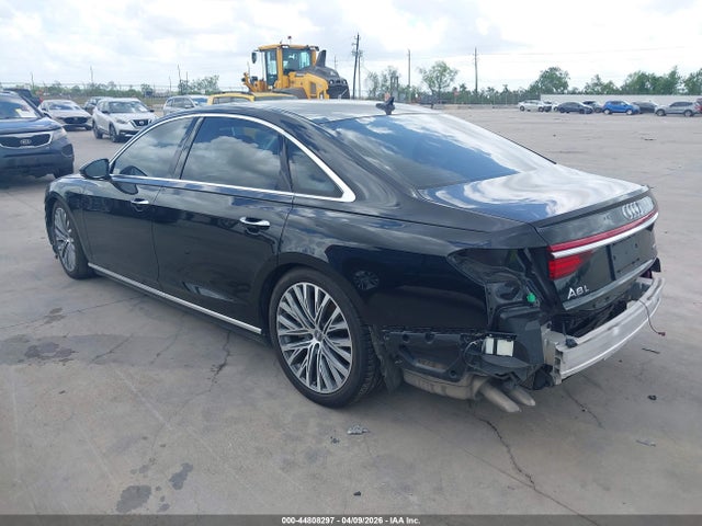 Audi A8 55
