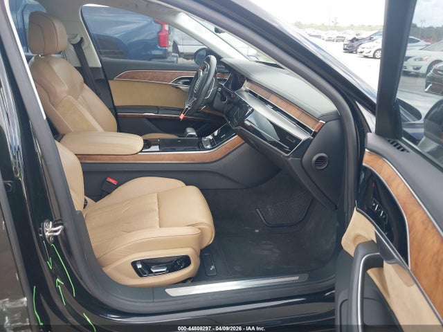 Audi A8 55