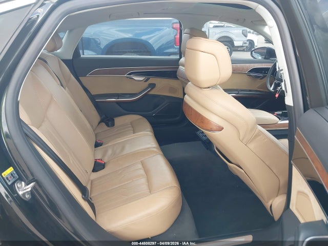 Audi A8 55