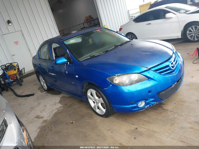 Salvage Mazda Mazda3 Image