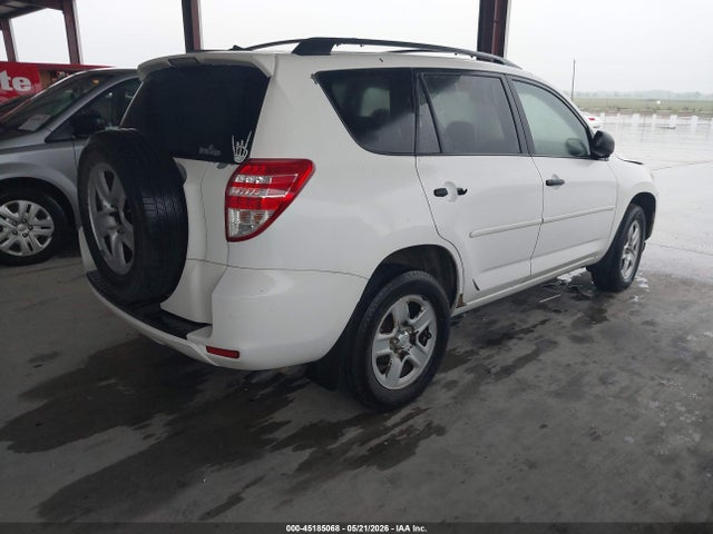 Toyota RAV4 Base V6