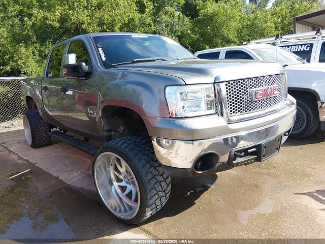 Salvage GMC Sierra 1500 Image