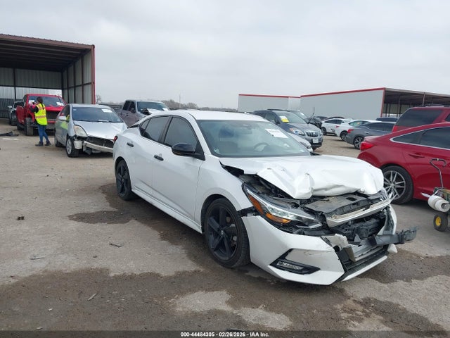 Salvage Nissan Sentra Image