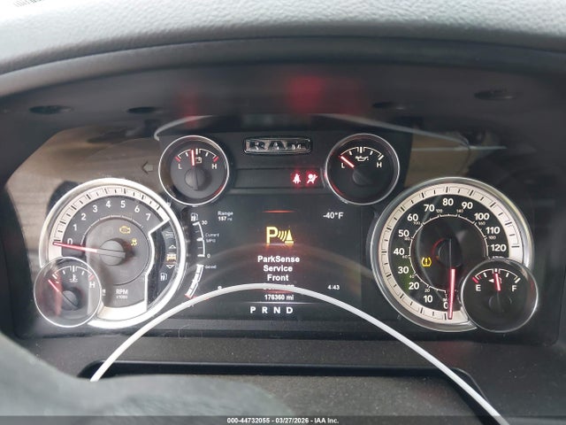 Ram 1500 Lone Star Silver  4x4 5'7 Box