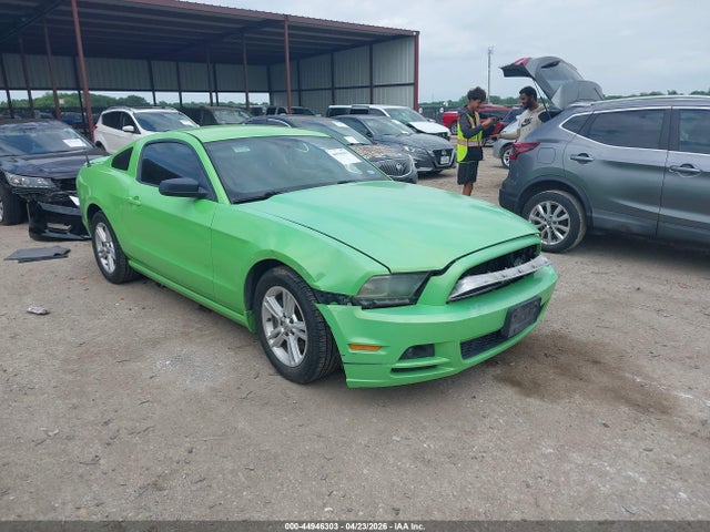 Salvage Ford Mustang Image