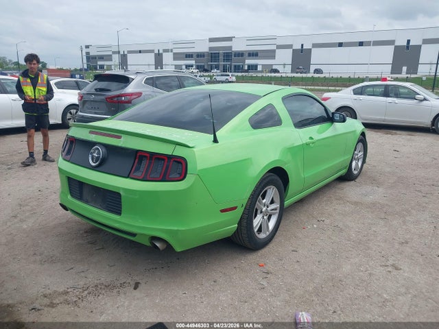 Ford Mustang V6