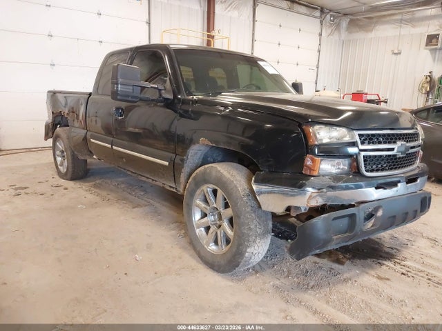 Salvage Chevrolet Silverado 1500 Image