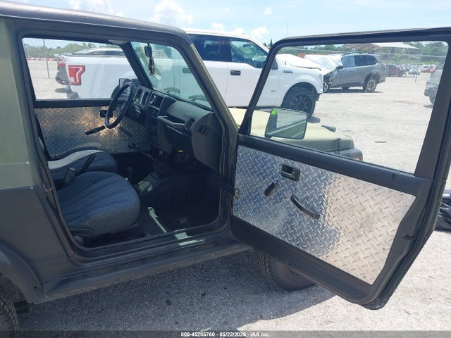 Suzuki Samurai