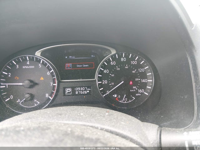 Nissan Pathfinder Sv