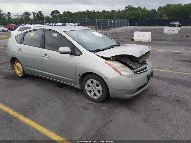 Salvage Toyota Prius Image
