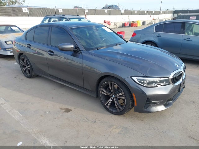 Salvage BMW 3 Series Image