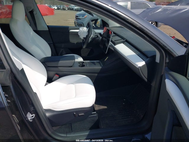 Tesla Model Y Long Range Dual Motor All-wheel Drive