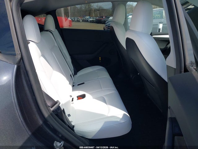 Tesla Model Y Long Range Dual Motor All-wheel Drive