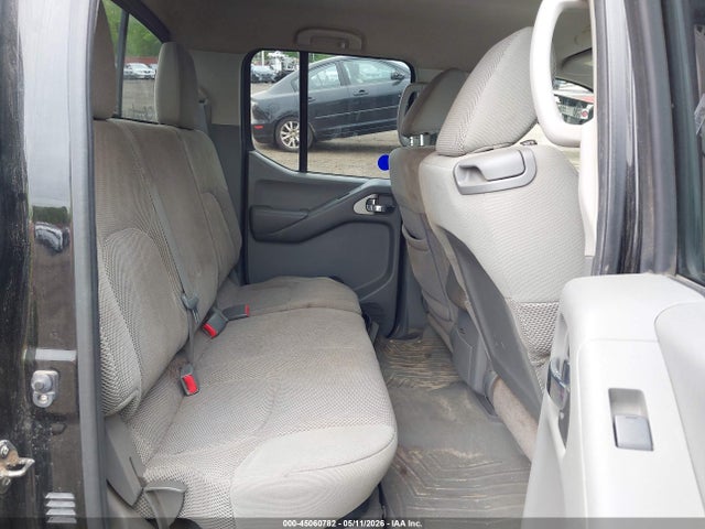 Nissan Frontier Sv