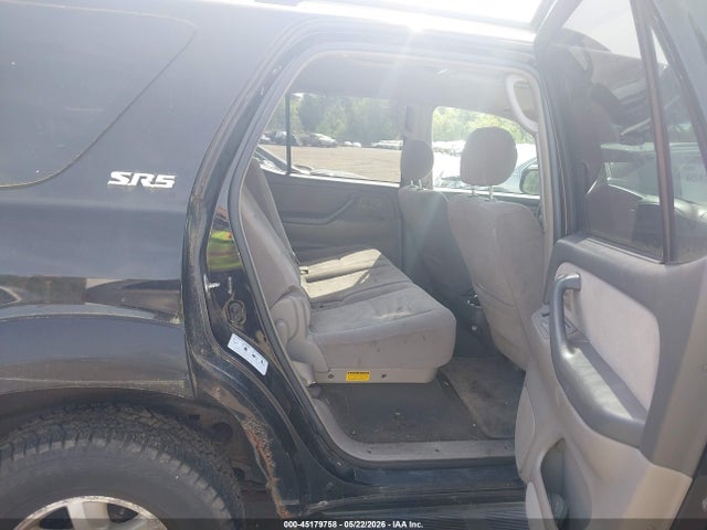 Toyota Sequoia Sr5 V8