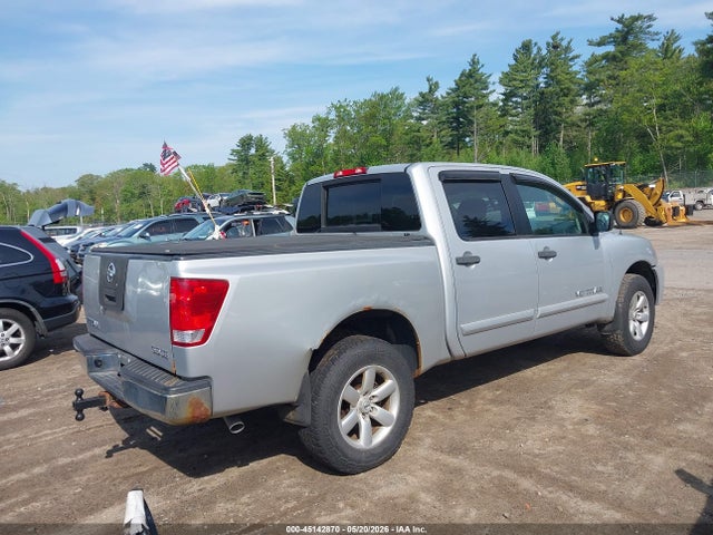 Nissan Titan Se