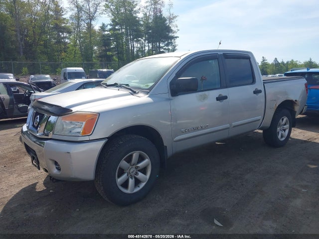 Nissan Titan Se