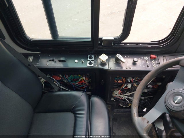 Gillig Transit Bus Low