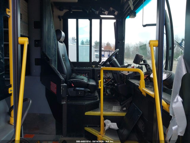 Gillig Transit Bus Low