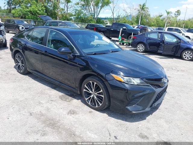 Salvage Toyota Camry Image