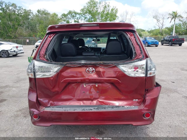 Toyota Sienna Se 8 Passenger