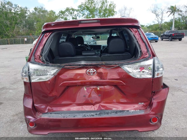 Toyota Sienna Se 8 Passenger