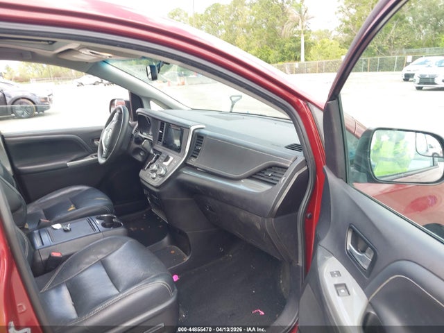 Toyota Sienna Se 8 Passenger