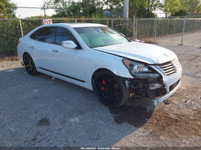 Salvage Hyundai Equus Image