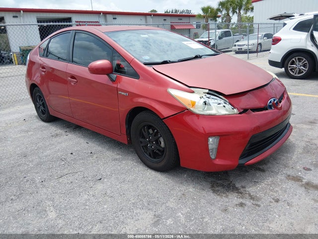 Salvage Toyota Prius Image