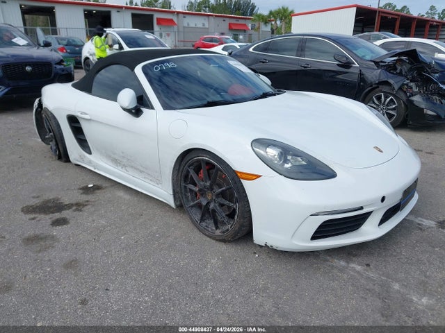 Salvage Porsche 718 Boxster Image
