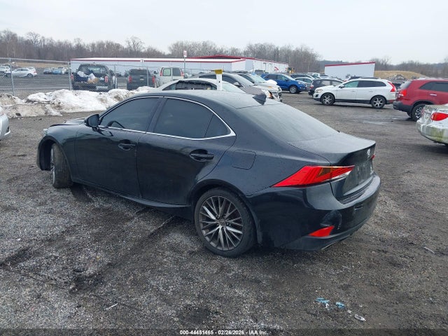 Lexus Is