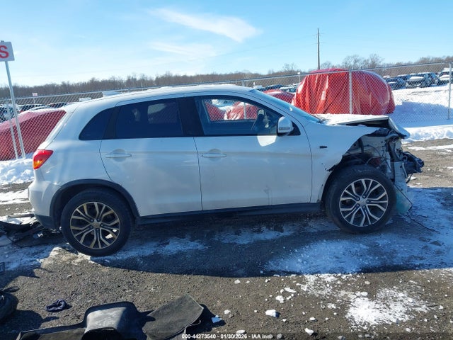 Mitsubishi Outlander 2.0 Se