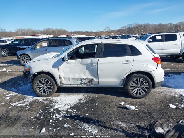 Mitsubishi Outlander 2.0 Se