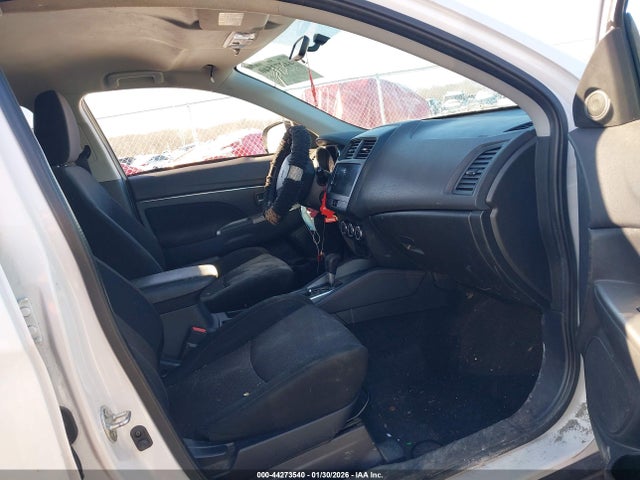 Mitsubishi Outlander 2.0 Se