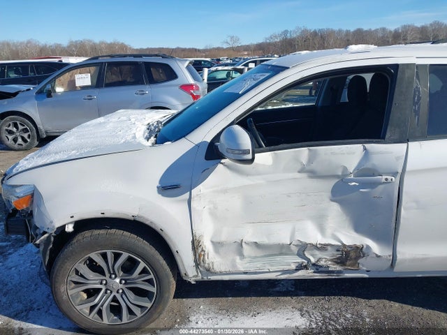 Mitsubishi Outlander 2.0 Se