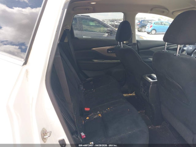 Nissan Murano S