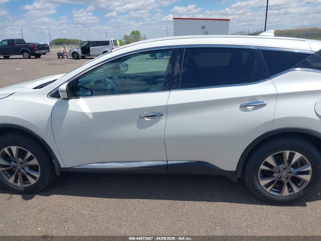 Nissan Murano S
