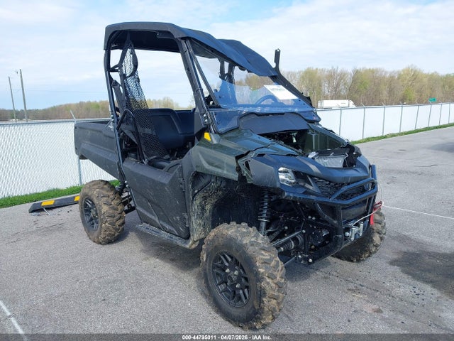 Salvage Honda Sxs700 Image