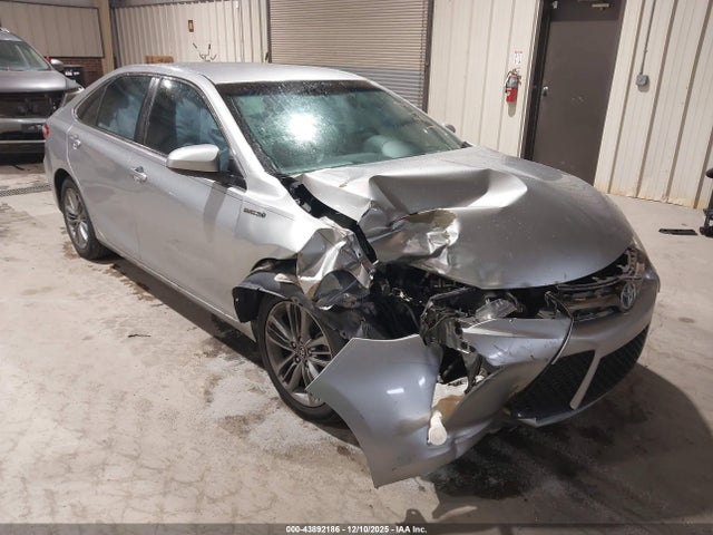 Salvage Toyota Camry Image