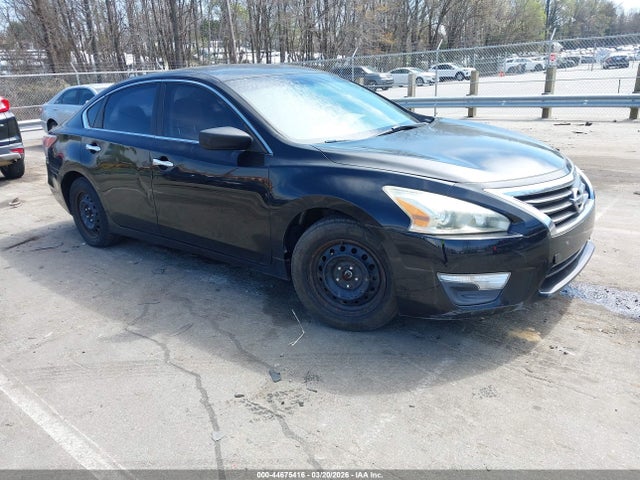 Salvage Nissan Altima Image