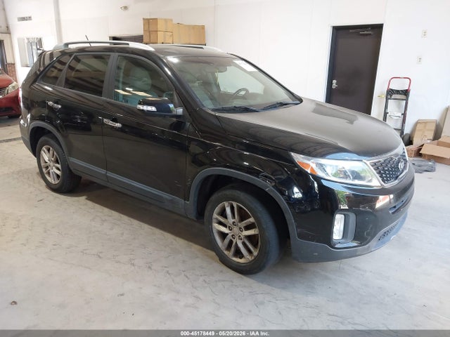 Salvage Kia Sorento Image
