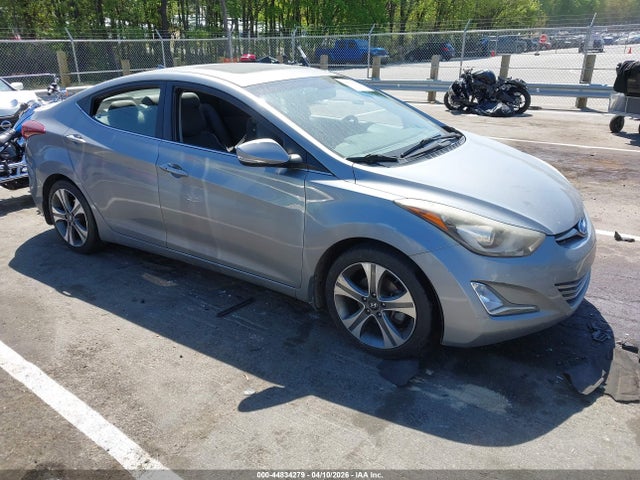Salvage Hyundai ELANTRA Image