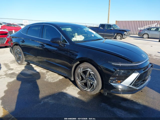 Salvage Hyundai SONATA Image