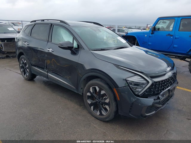 Salvage Kia Sportage Image