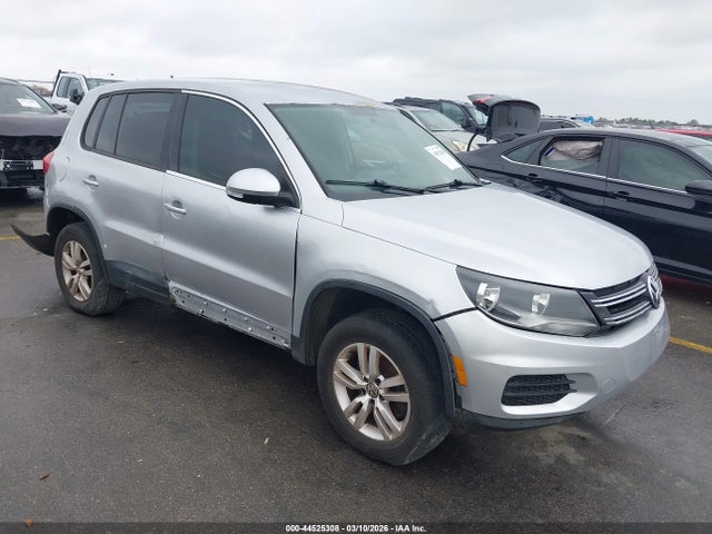 Salvage Volkswagen Tiguan Image