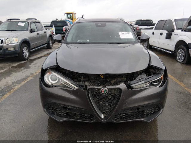 Alfa Romeo Stelvio Ti Awd