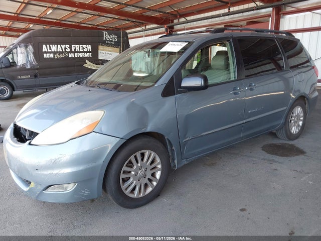 Toyota Sienna Xle