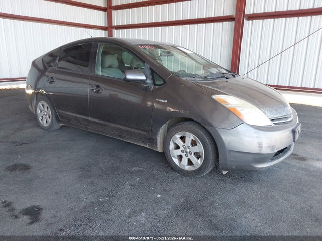 Salvage Toyota Prius Image