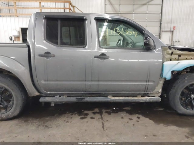 Nissan Frontier Sv 4x4