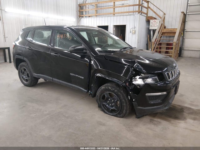 Salvage Jeep Compass Image